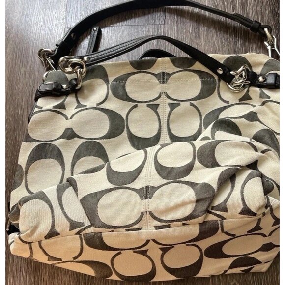 Vintage Coach Canvas Classic Logo Women’s Tote Shoulder Bag Green Mint Interior - Picture 2 of 16